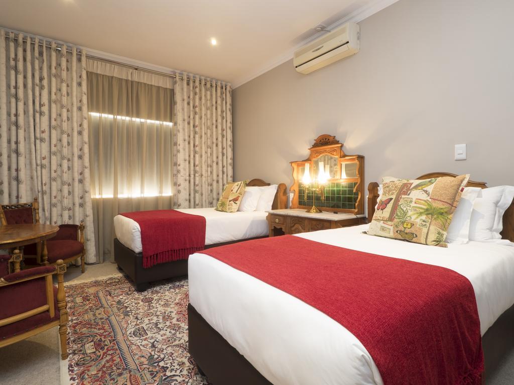 Madison Manor Boutique Hotel Книсна Екстериор снимка